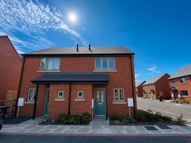 Apartment for rent in Priors Hall Park, Weldon