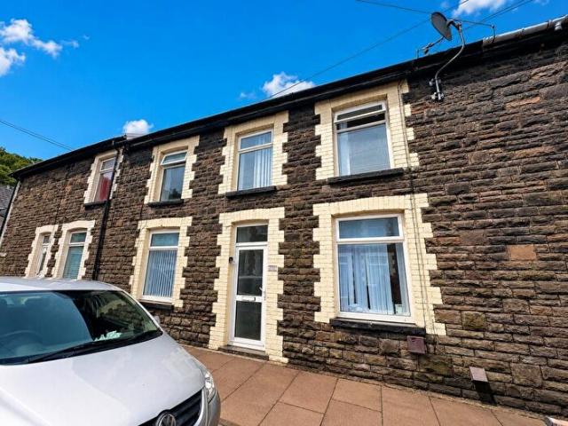 Apartment for rent in Pontypridd, Wales