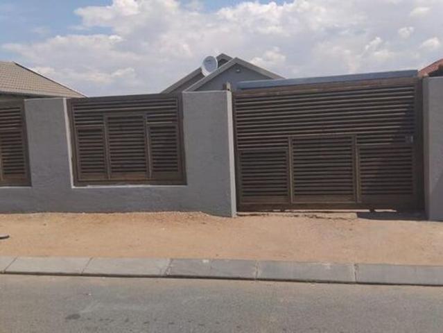 House for rent in Roodepoort-Noord, Roodepoort