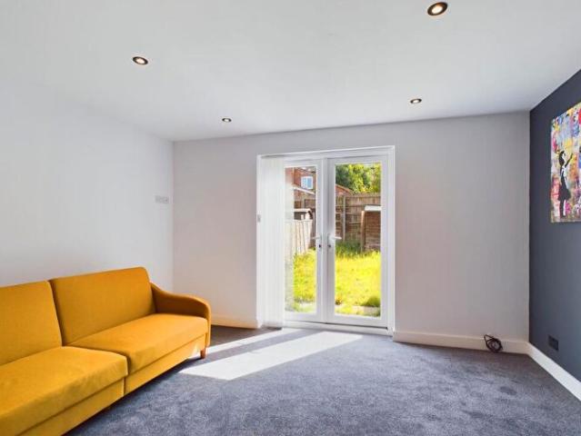 Apartment for rent in Elmfield, Leicestershire