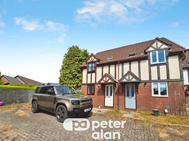 Apartment for rent in Nangreaves, Wales