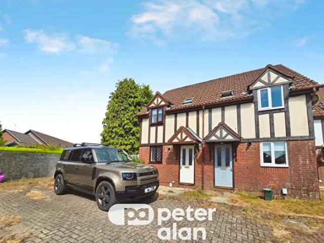 Apartment for rent in Fforest-fach, Swansea