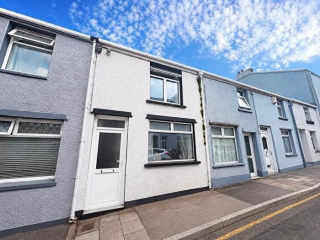 Apartment for rent in Sirhowy, Wales