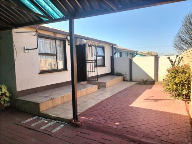 House for rent in Molapo, Soweto
