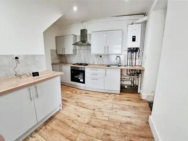 Apartment for rent in Plasmarl, Swansea