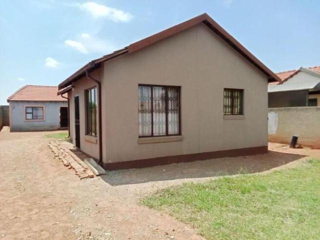 House for rent in Protea Glen, Soweto