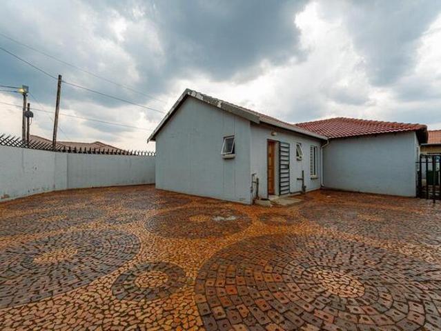 House for rent in Protea Glen, Soweto