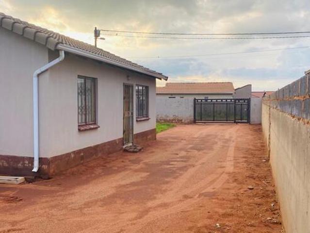House for rent in Protea Glen, Soweto
