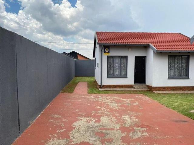 House for rent in Protea Glen, Soweto