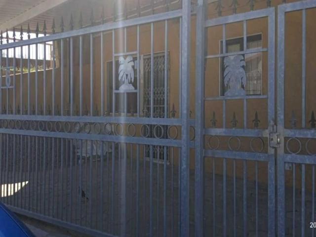 House for rent in Chatsworth, Kwazulu-natal