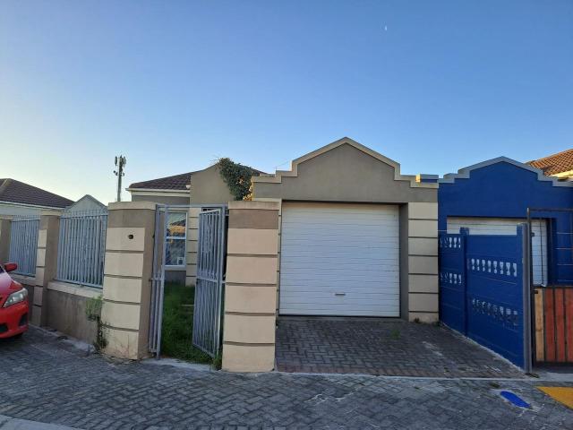 House for rent in Mitchells Plain, Western Cape