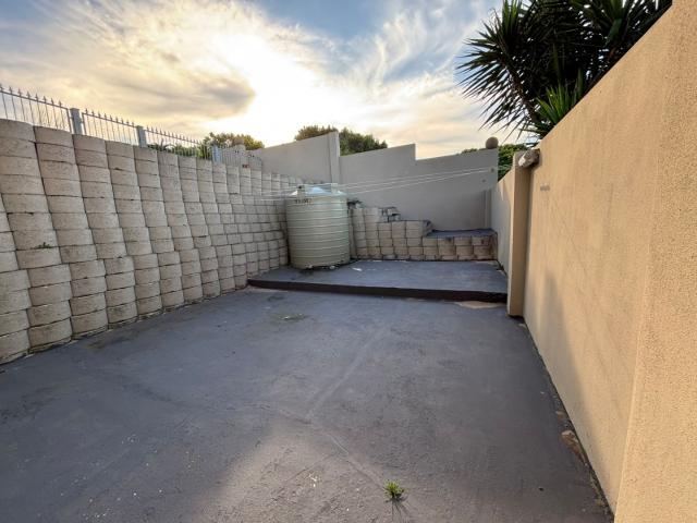 House for rent in Beachview, Eastern Cape