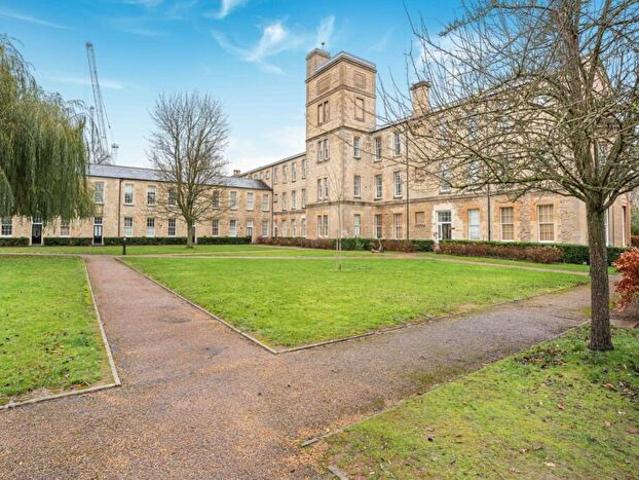 Apartment for rent in Littlemore Park, The Slade