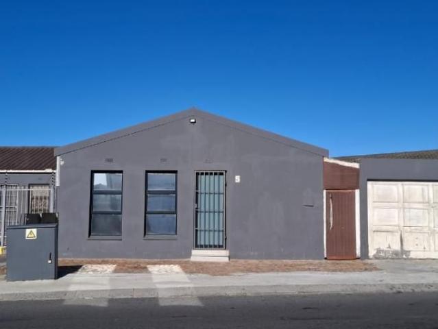 House for rent in Mitchells Plain, Western Cape
