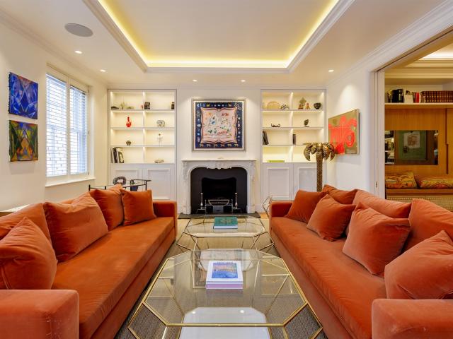 House for rent in Belgravia, Greater London