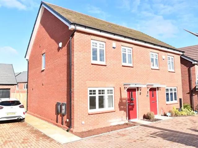 Apartment for rent in Myton Park, Green Close