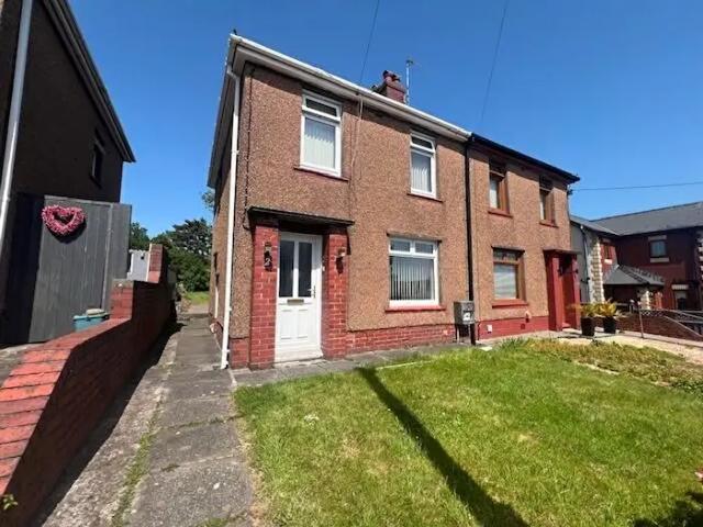 Apartment for rent in Bryn, Llangennech