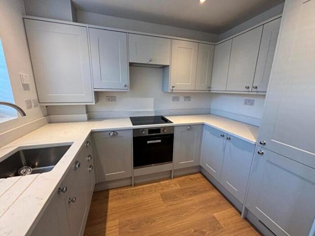 Apartment for rent in Woodloes Park, Green Close