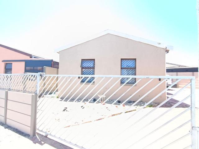 House for rent in Mitchells Plain, Western Cape