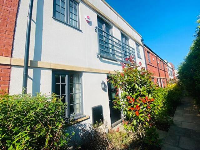 Apartment for rent in St Matthew's, Old Wharf