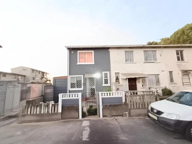 House for rent in Mitchells Plain, Western Cape