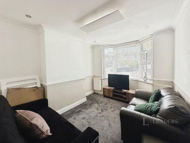 House for rent in Spring Park, Luton