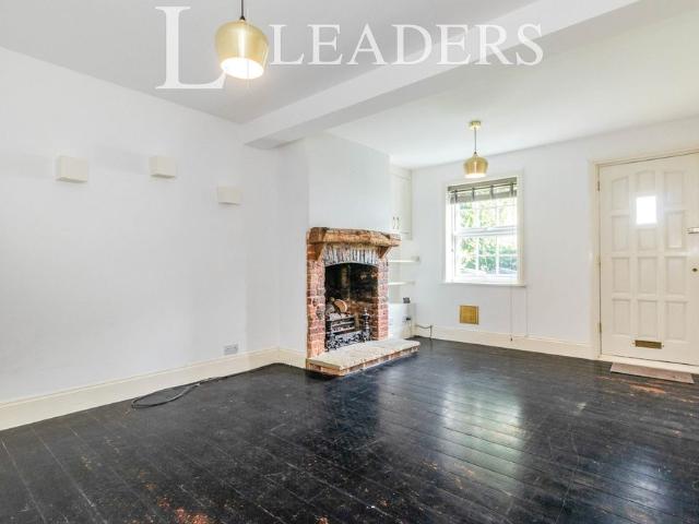 House for rent in Pachesham Park, Surrey