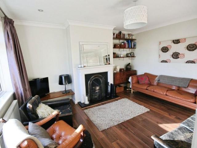 House for rent in Shaw Lane, Guiseley
