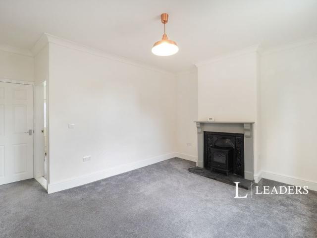 House for rent in Compton, Froggatt