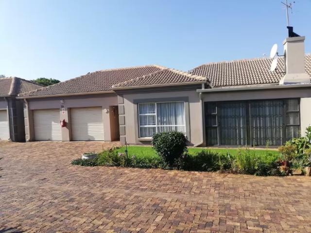 House for sale in Vanderbijlpark, Emfuleni Local Municipality