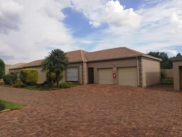 House for sale in Vanderbijlpark, Emfuleni Local Municipality