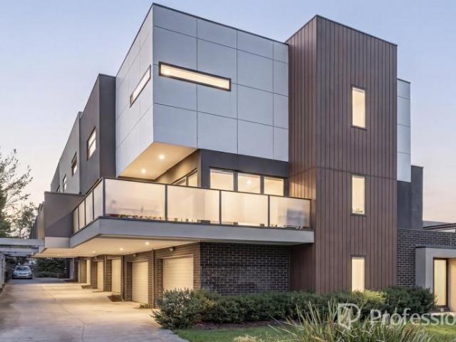 House for sale in Wantirna South, Melbourne