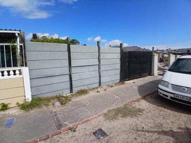 House for sale in Cape Town, Western Cape