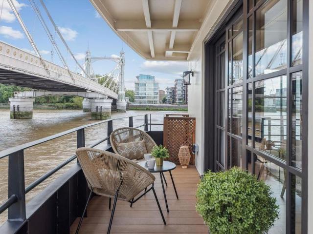 House for rent in Chelsea, Cat Hill