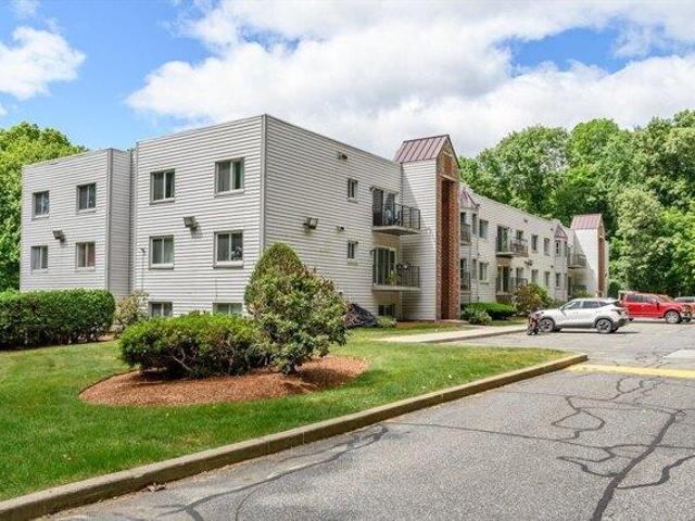 Condo for sale in Hudson, Massachusetts