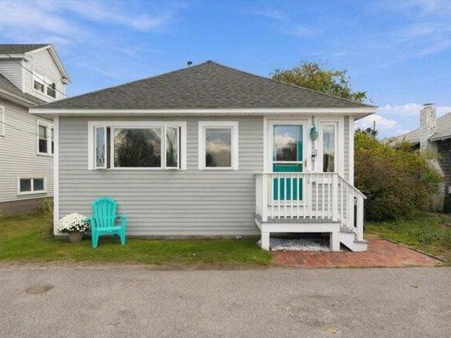 House for sale in Nantasket Beach, Hull