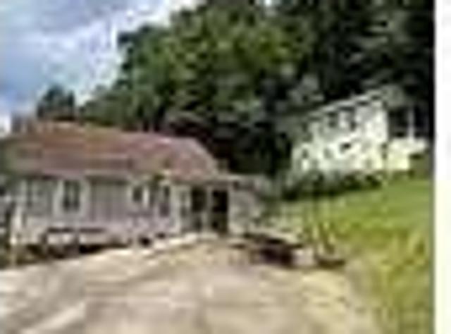 House for rent in Charlton Heights, Fayette County