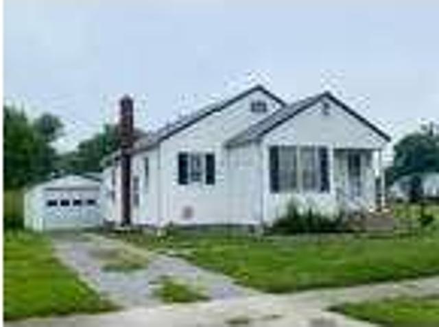 House for rent in Flora, Illinois