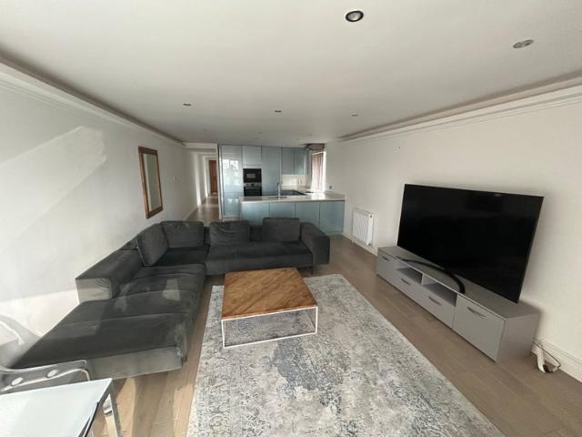 Apartment for rent in Sands End, Greater London