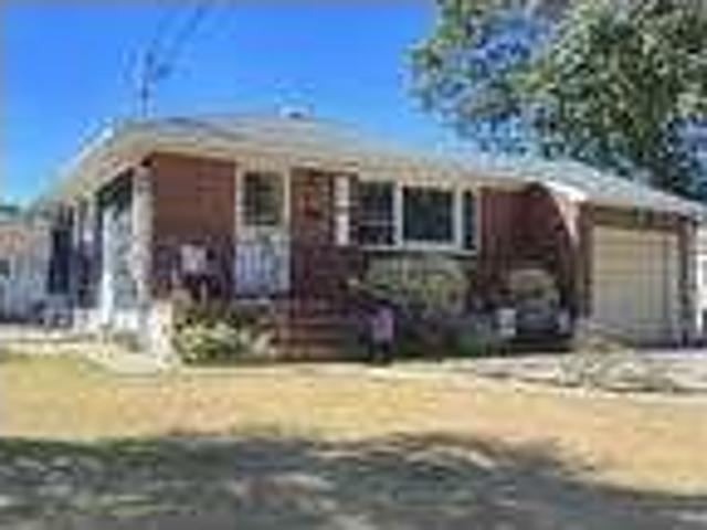 House for rent in Massapequa