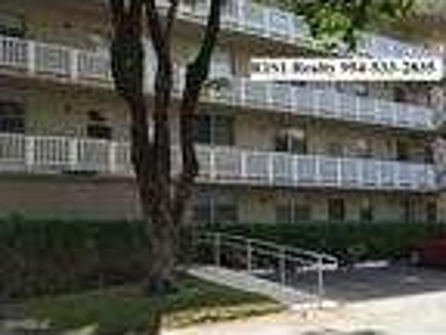 House for rent in Oakland Park, Broward County