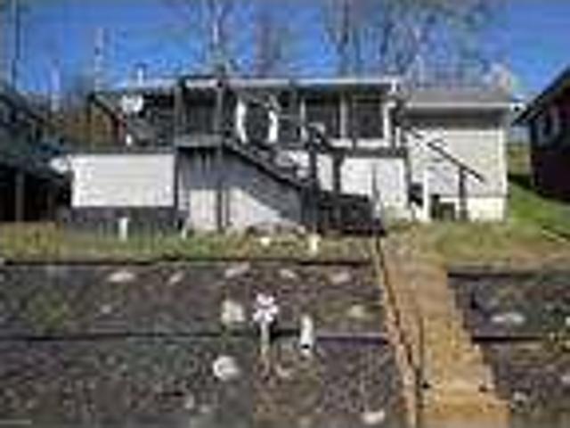 House for rent in West Union, Fayette County
