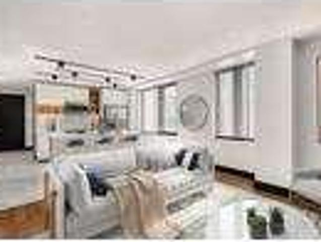 House for rent in Glenwood, New York
