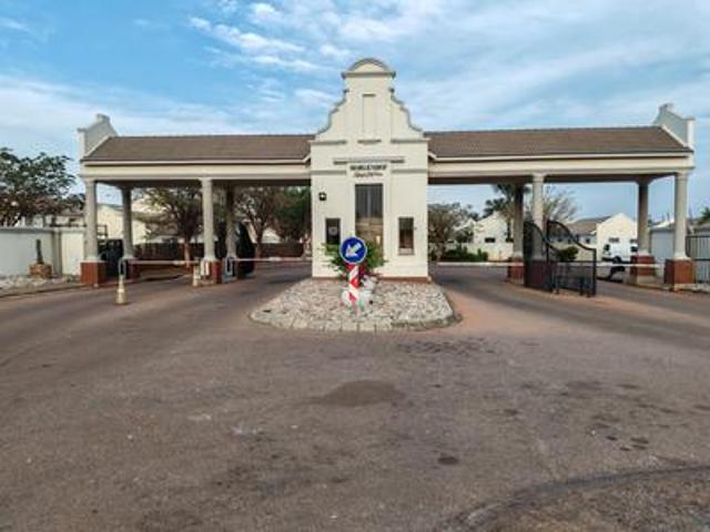 Apartment for sale in Akasia, Gauteng