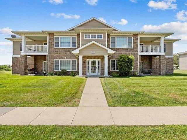 Condo for sale in Iowa City, Iowa