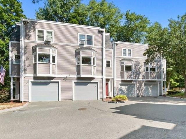 Condo for sale in Ipswich, Essex County