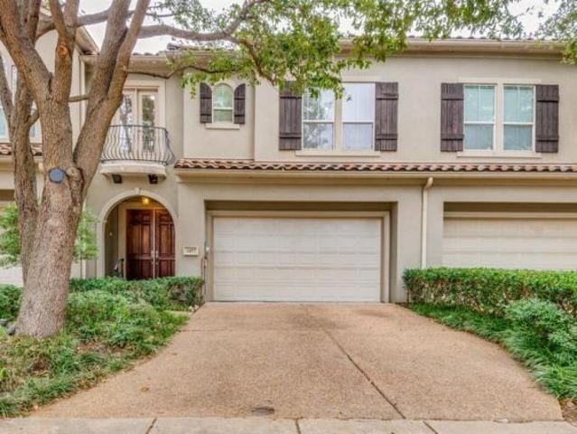 Townhouse for sale in Irving