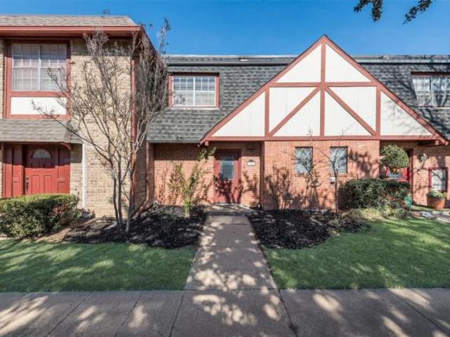 Townhouse for rent in Irving