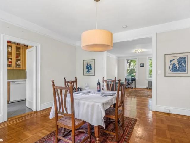 Apartment for sale in Queens, Arverne