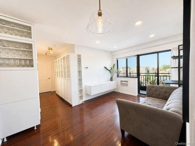 Condo for sale in Queens, Arverne